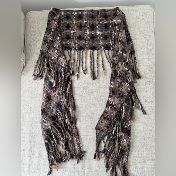 Ann Taylor Elegant Multicolor Fringed Scarf - Picture 4 of 4